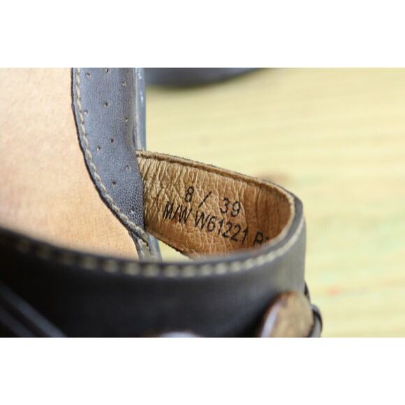 Born 39 Handcrafted Women's Sz 8 Brown 3 Button Leather Thong Toe Slide Sandals - Picture 5 of 5